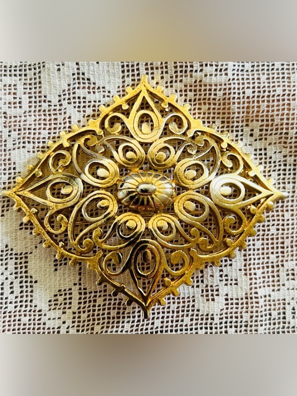 Vintage Signed Vendome Gold Tone Statement Brooch